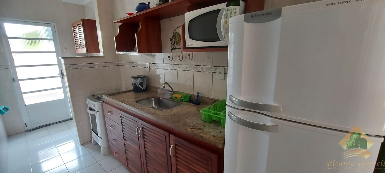 Ótimo apartamento térreo no itaguá com área gourmet privativa