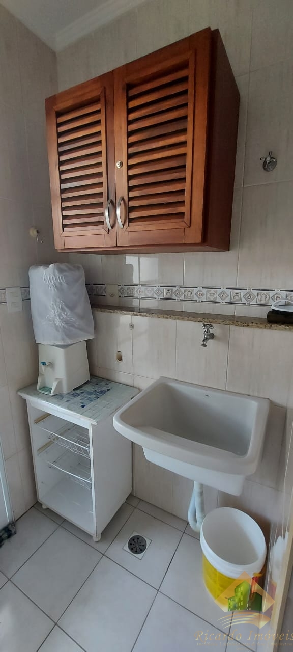 Ótimo apartamento térreo no itaguá com área gourmet privativa
