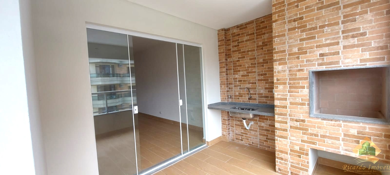 Apartamento novo próximo da orla do itaguá