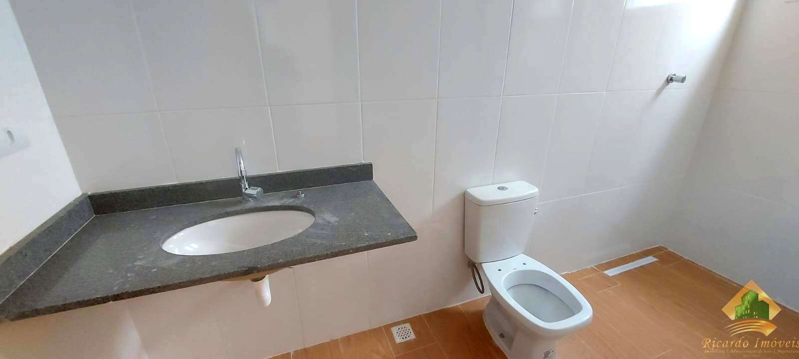 Apartamento novo próximo da orla do itaguá