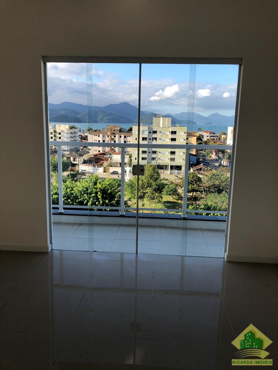 Cobertura Alto Padrão