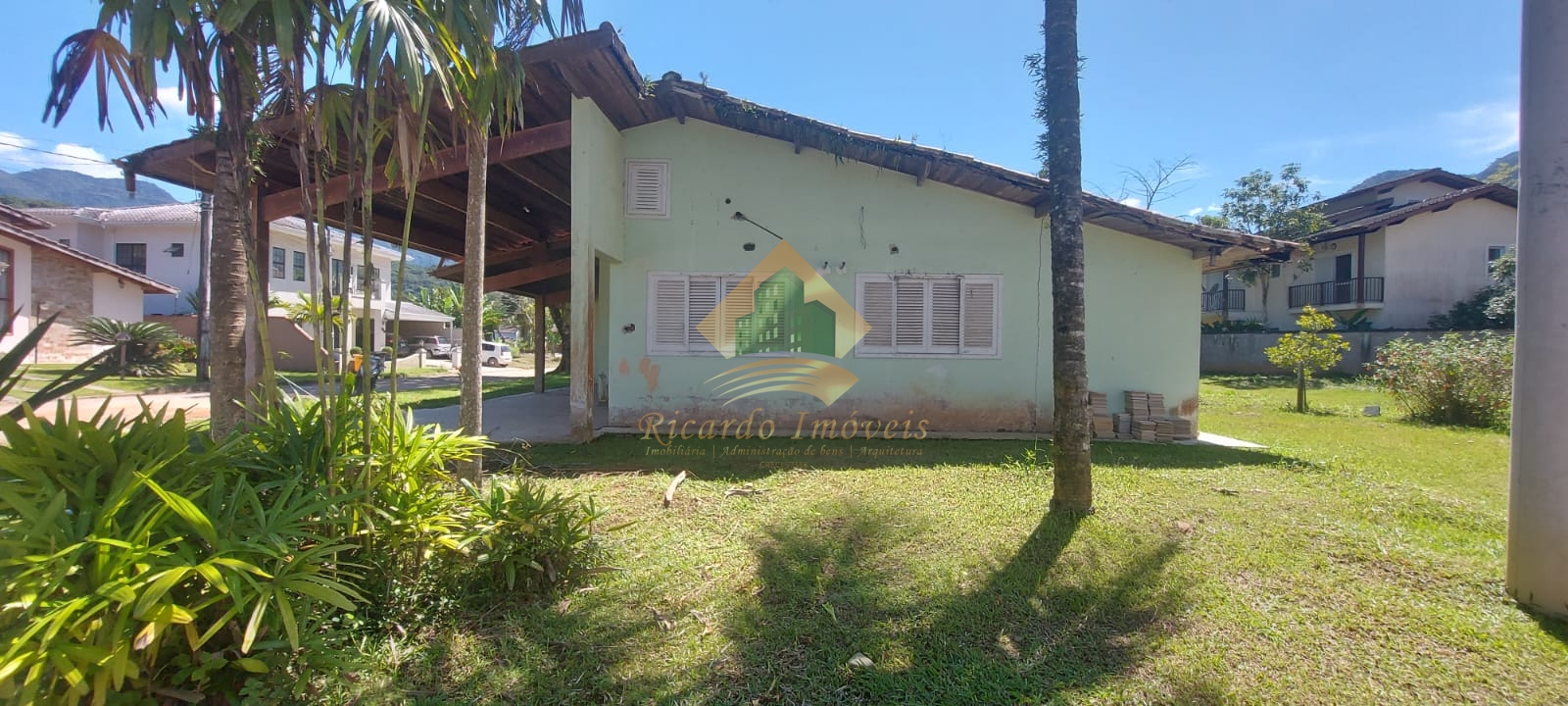 Extra! extra!! oportunidade casa em condomínio para reforma.