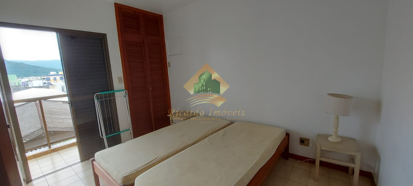 Apartamento com 3 dormitórios na região central.