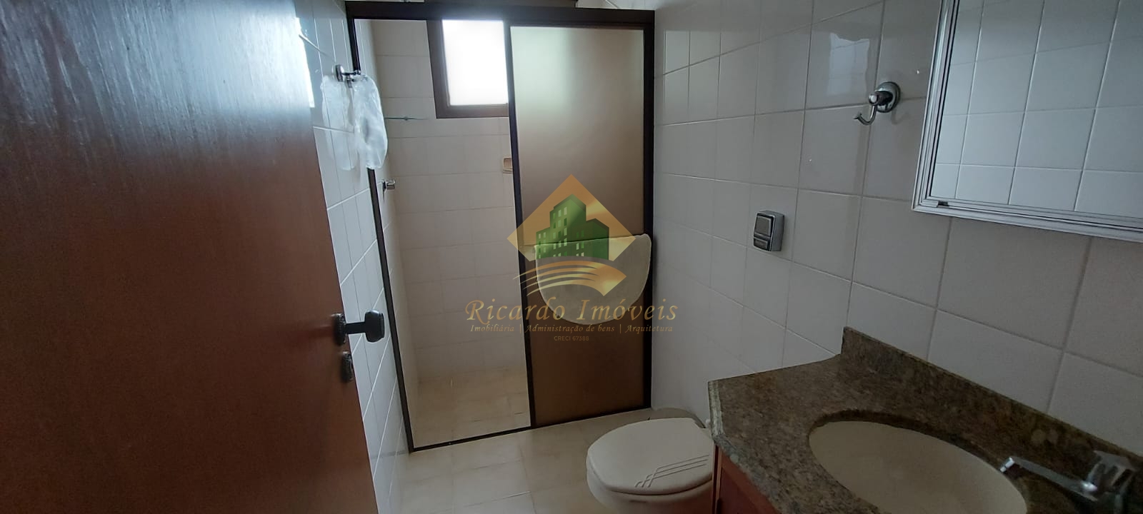 Apartamento com 3 dormitórios na região central.