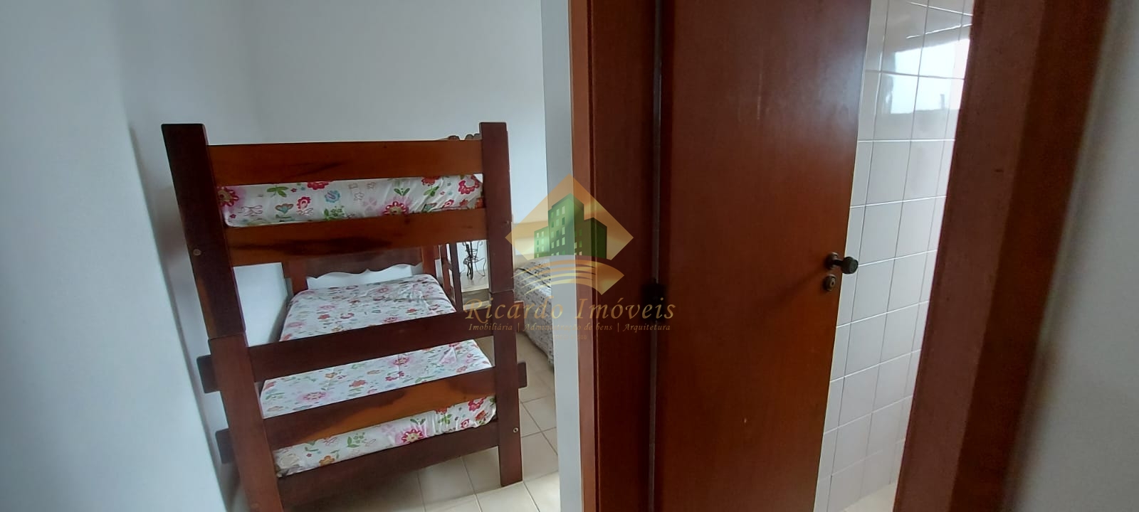 Apartamento com 3 dormitórios na região central.