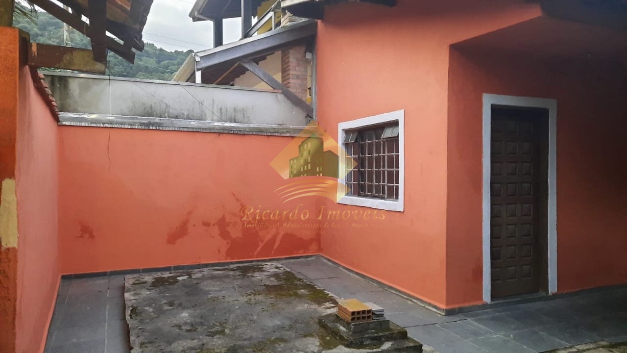 2 casas no mesmo terreno