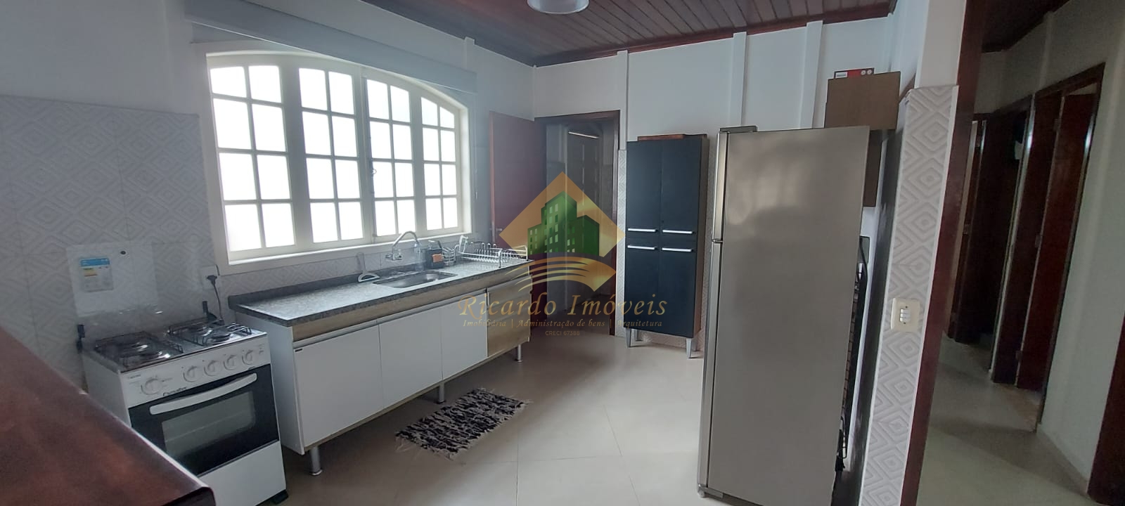 Excelente casa pré moldada em condominio.