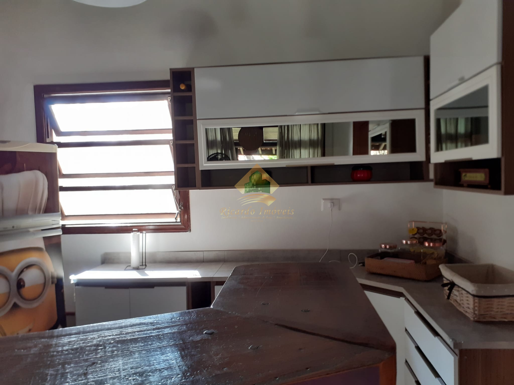 Apt duplex no condomínio no saco da ribeira