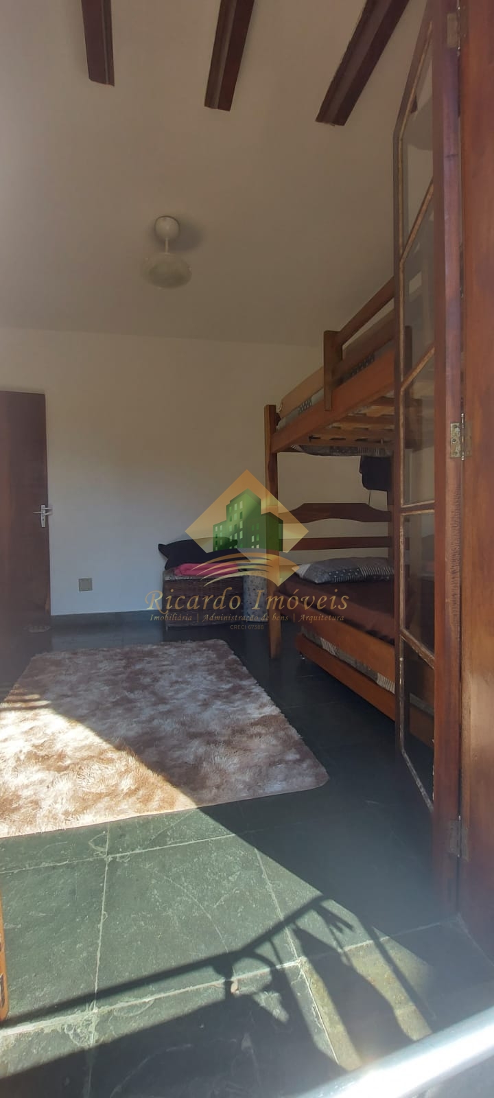 Apt duplex no condomínio no saco da ribeira