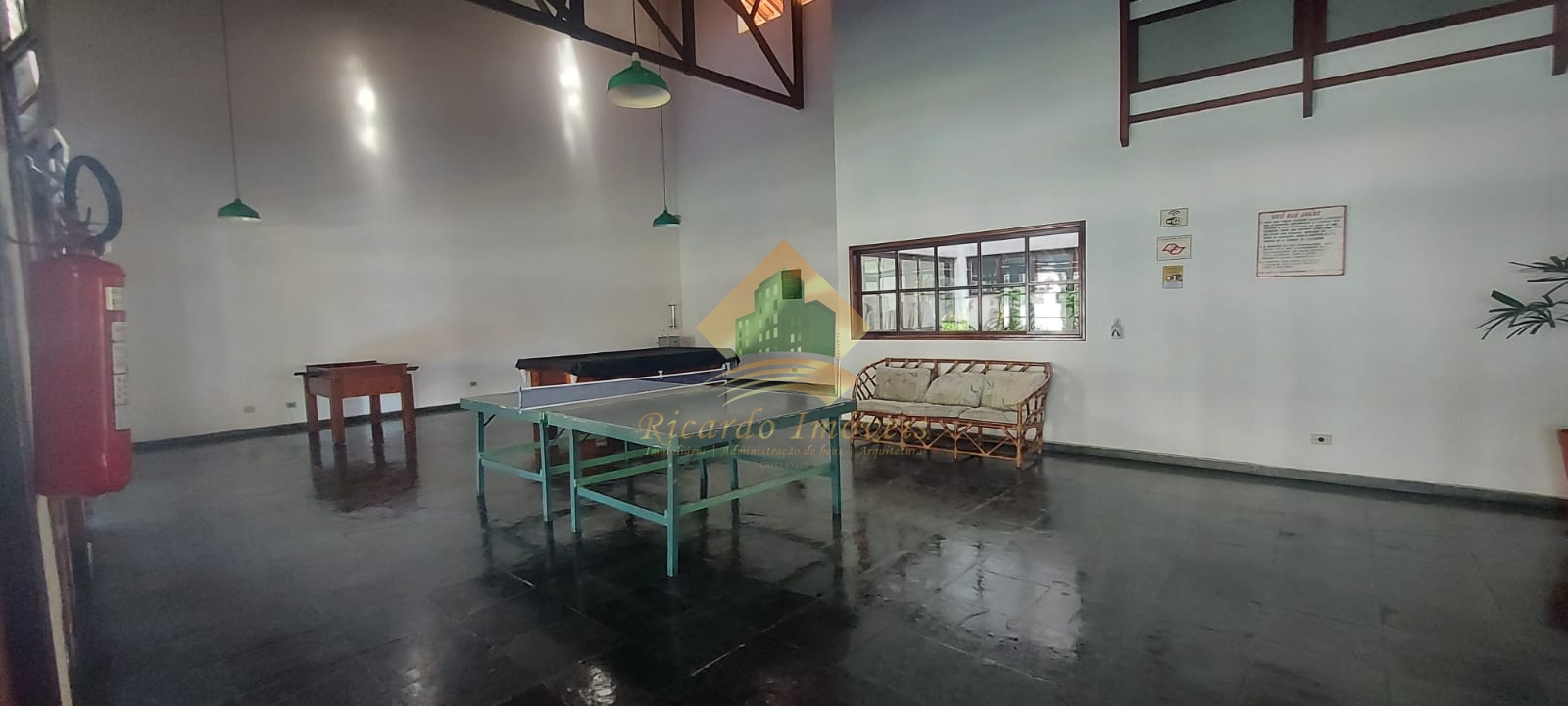 Apt duplex no condomínio no saco da ribeira