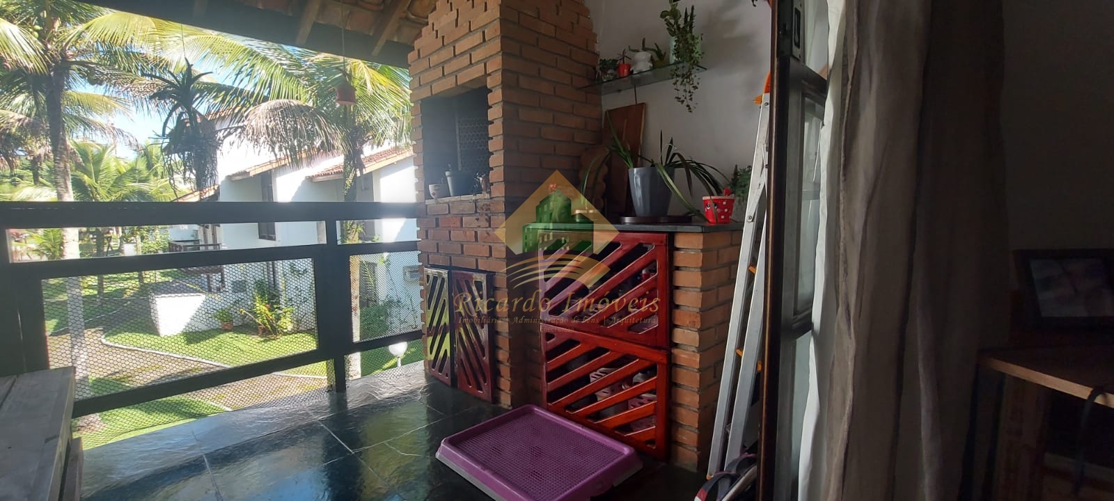 Apt duplex no condomínio no saco da ribeira