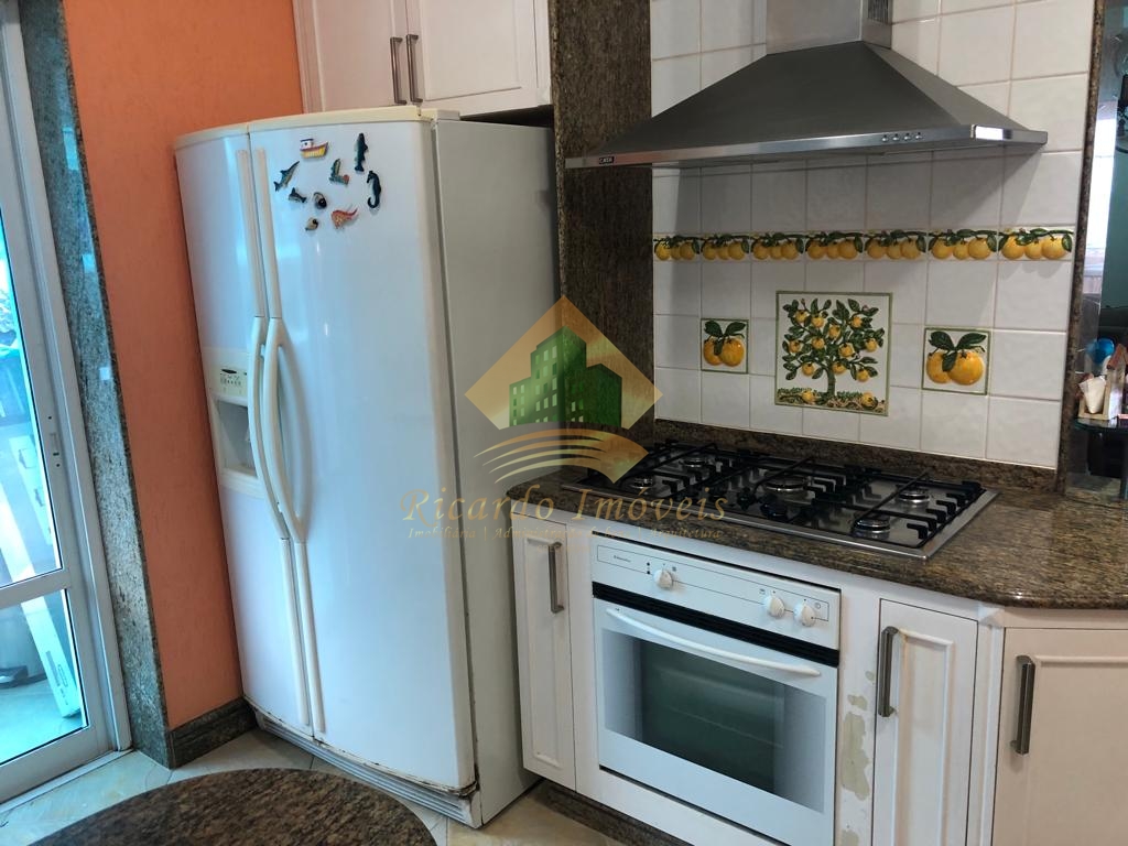 Cobertura triplex de alto padrao com vista para o mar em ubatuba-sp