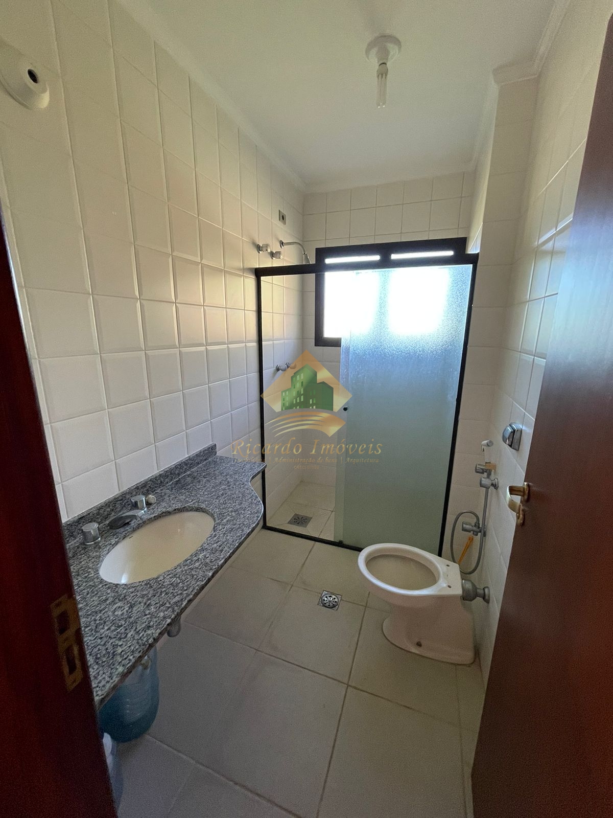 Excelente casa na Ponta Grossa com vista para o mar