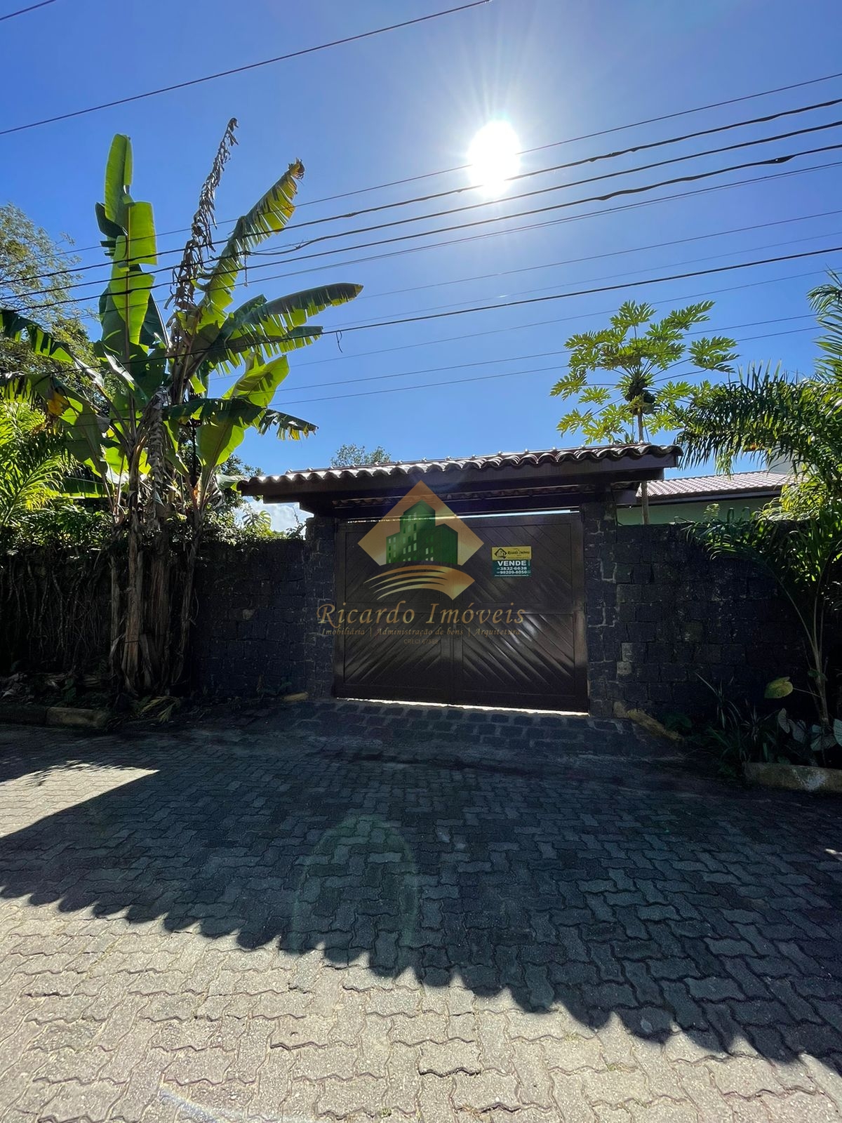 Excelente casa na Ponta Grossa com vista para o mar
