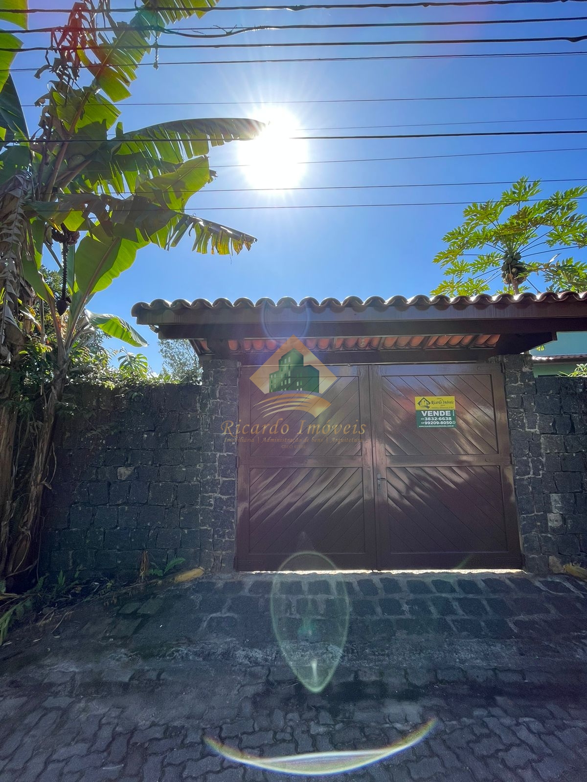 Excelente casa na Ponta Grossa com vista para o mar