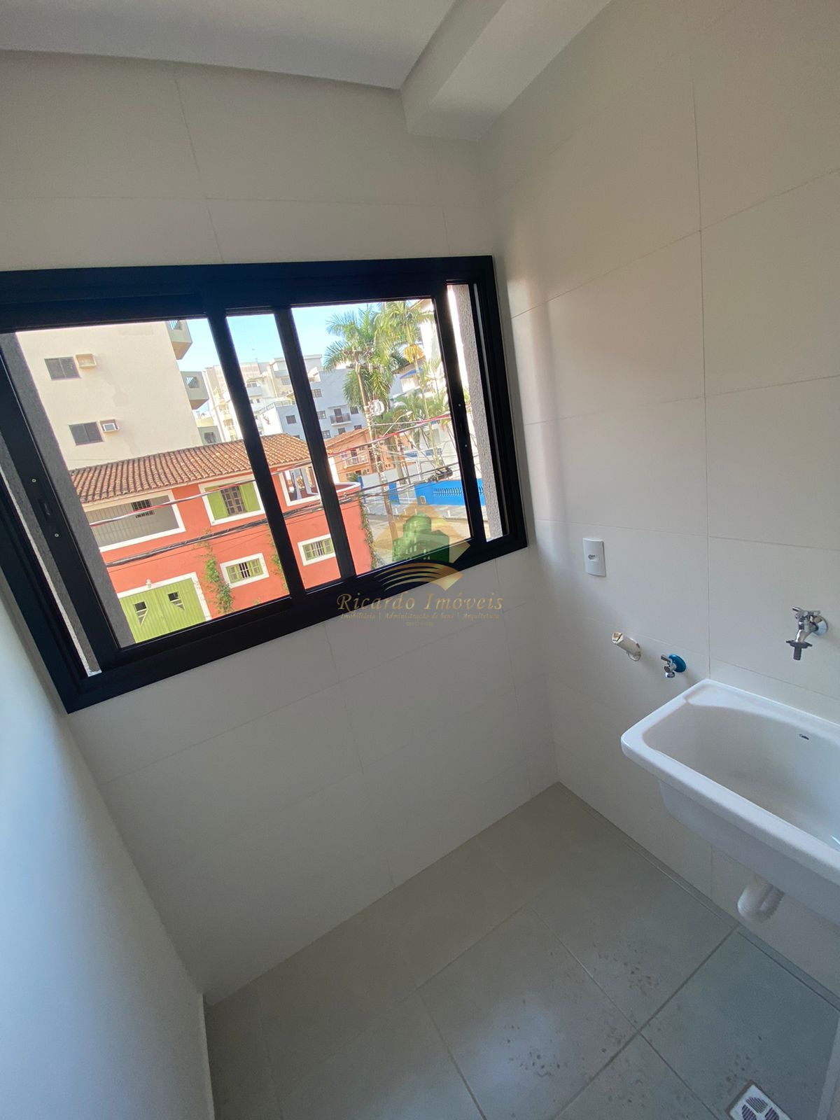 Apt com 1 dormitório próximo das principais praias de ubatuba.