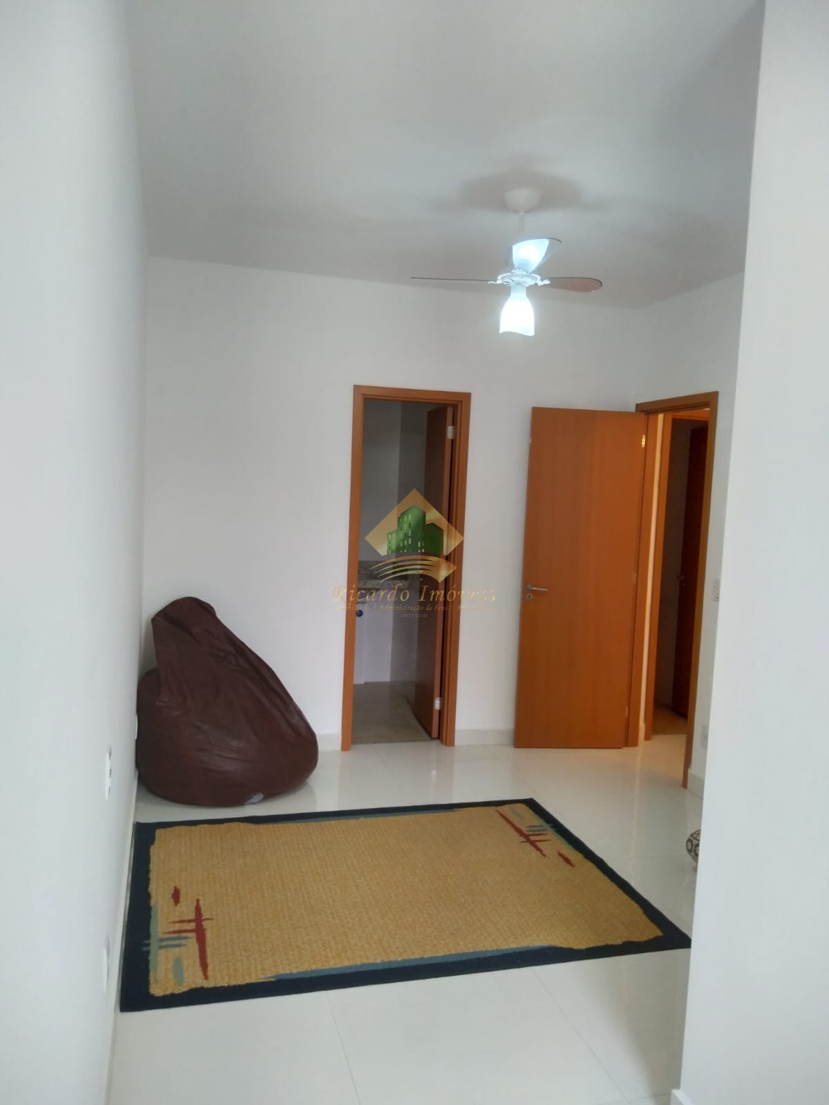 Apartamento novo recem entregue poucos metros da praia das toninhas