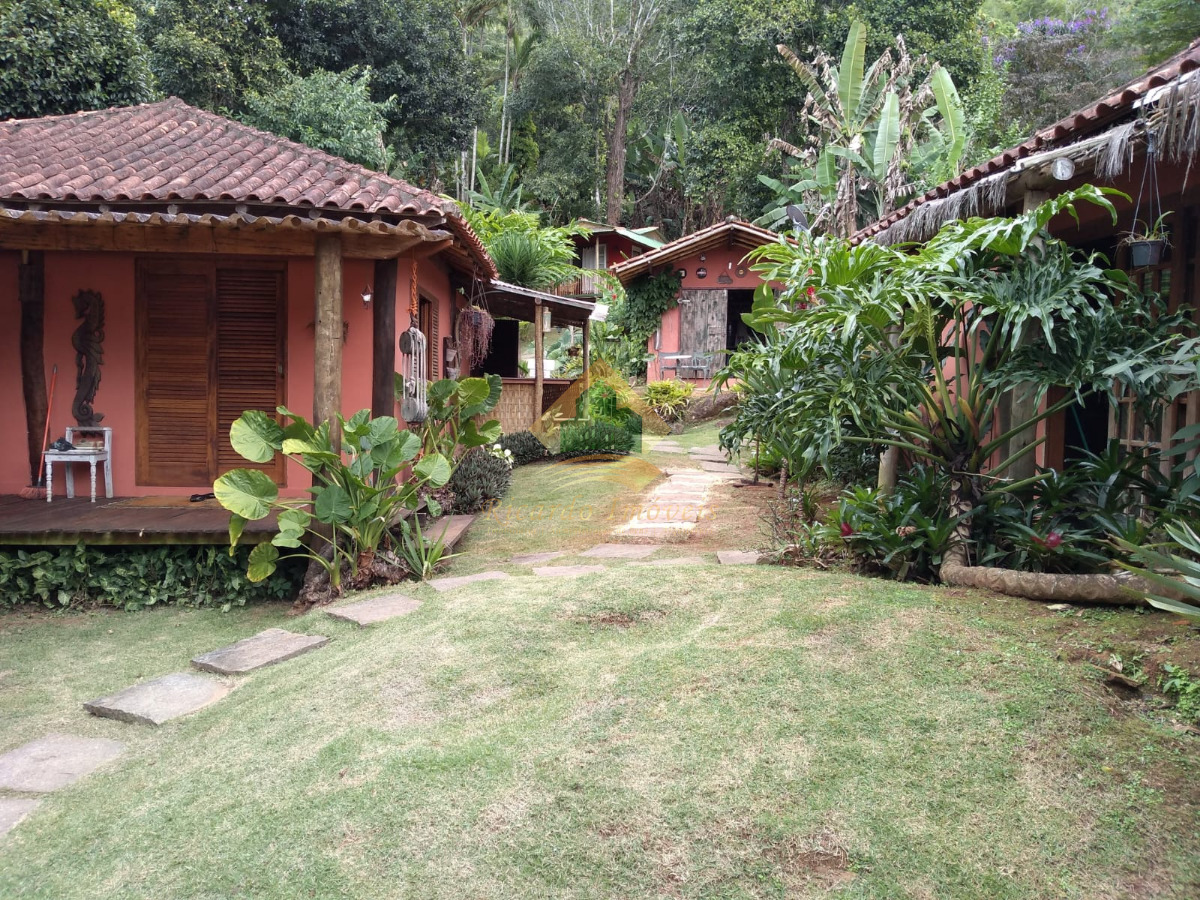 Casa Pé na Areia Com quiosque e chalés para locação, Vistta paradisíaca na Praia do Flamengo