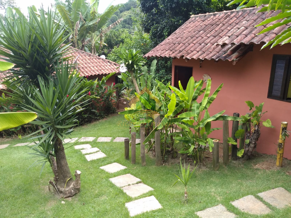 Casa Pé na Areia Com quiosque e chalés para locação, Vistta paradisíaca na Praia do Flamengo