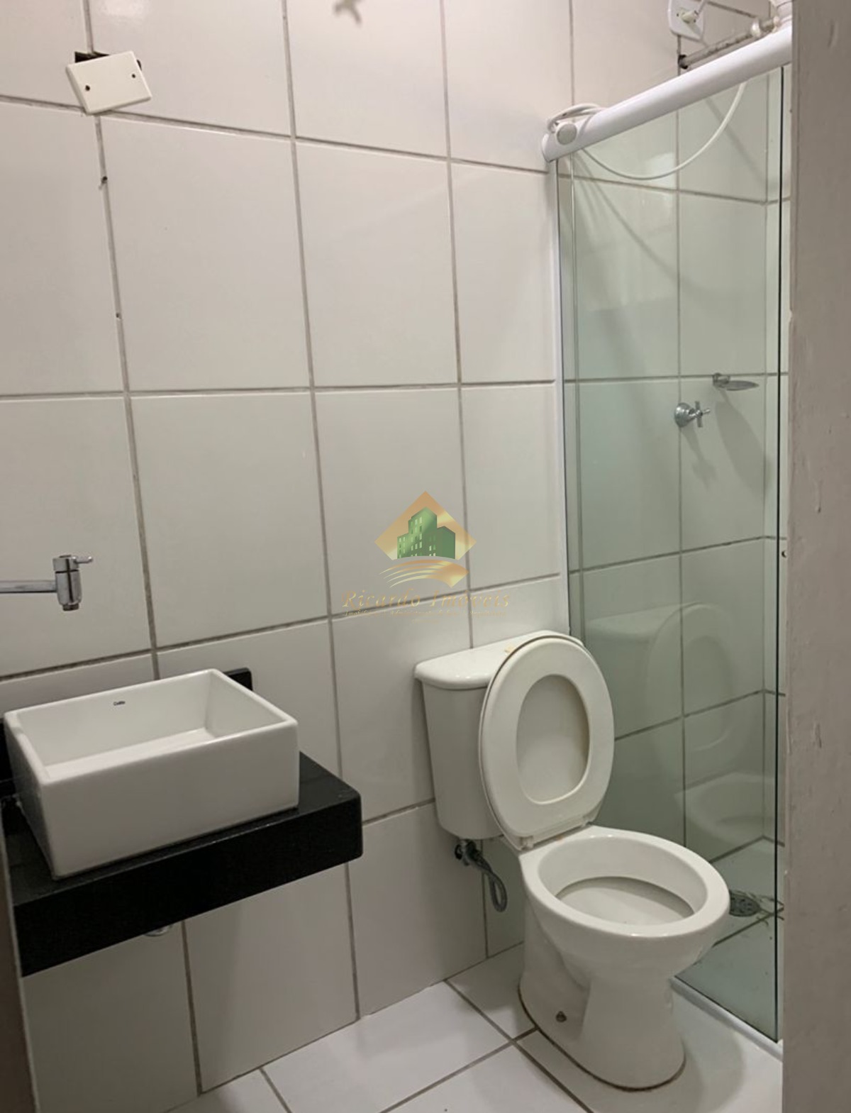 Excelente casa muito em localizada na praia martin de sá , ideal para escritórios , salão de beleza, clínicas etc.
