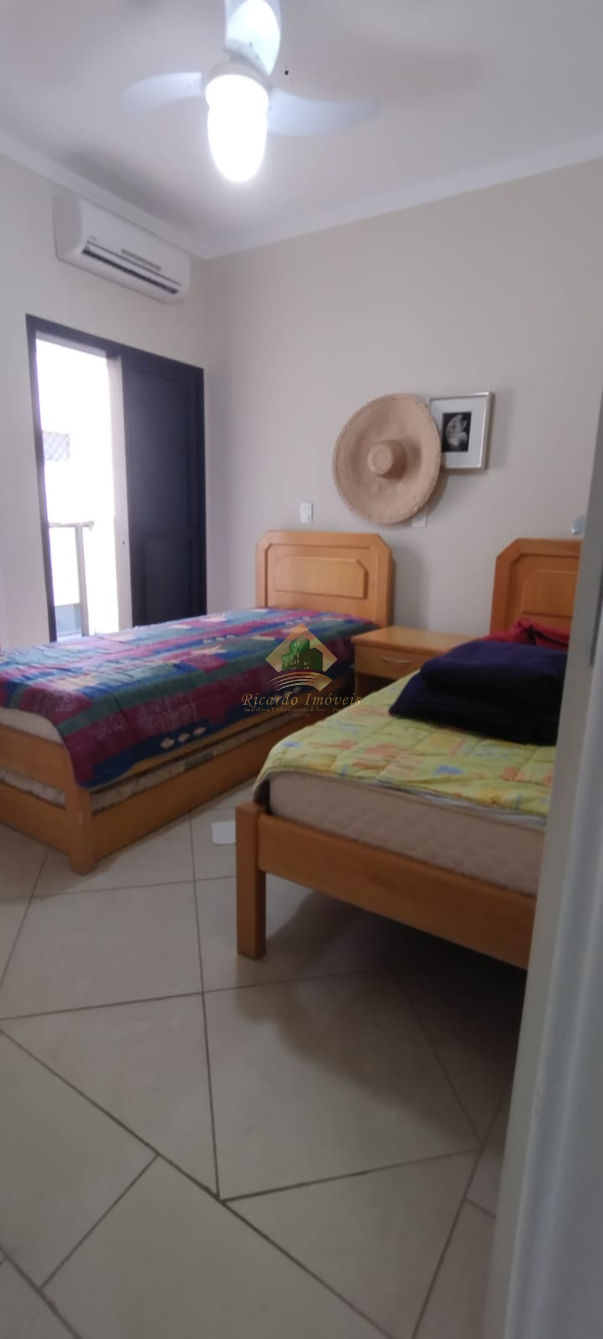 Excelente cobertura frente mar com vista paradisíaca na praia grande
