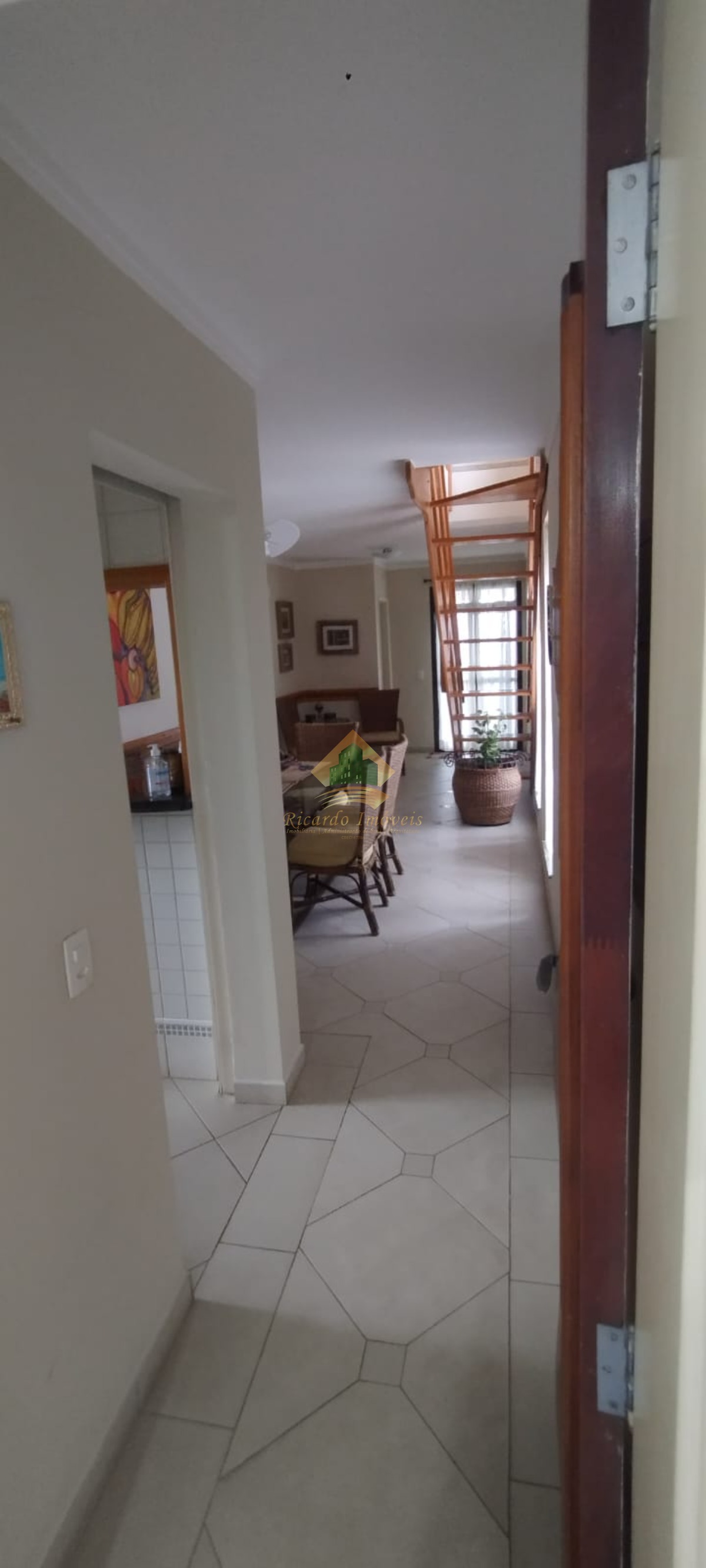 Excelente cobertura frente mar com vista paradisíaca na praia grande