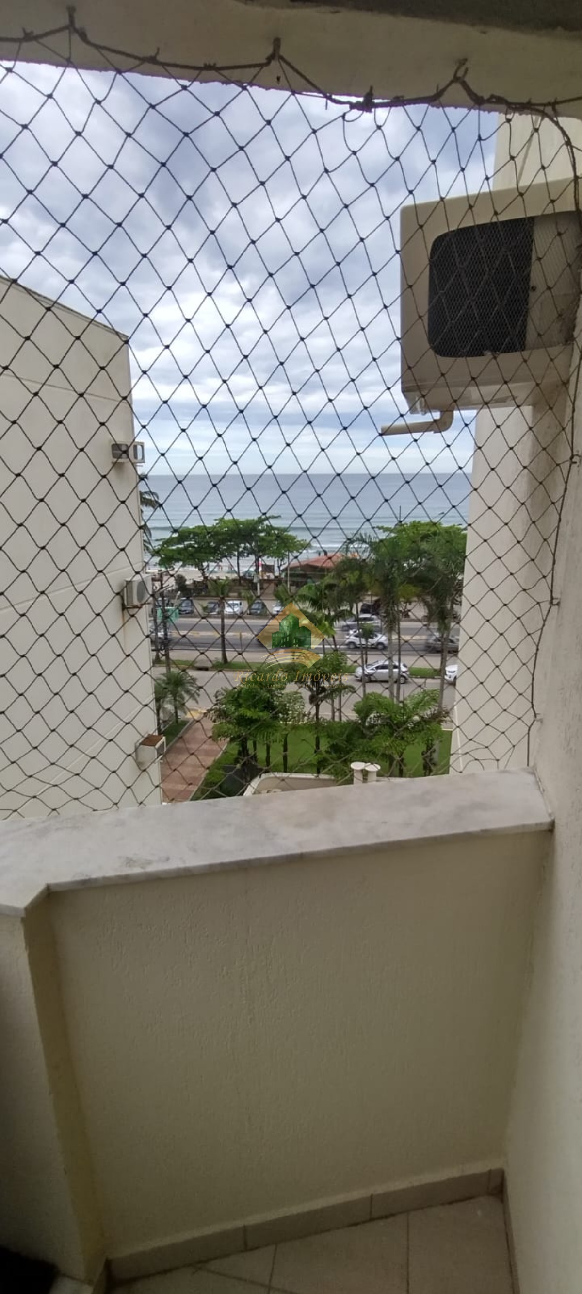 Excelente cobertura frente mar com vista paradisíaca na praia grande