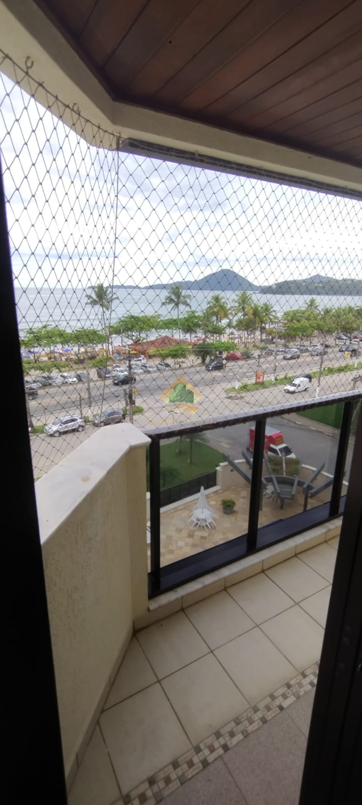 Excelente cobertura frente mar com vista paradisíaca na praia grande
