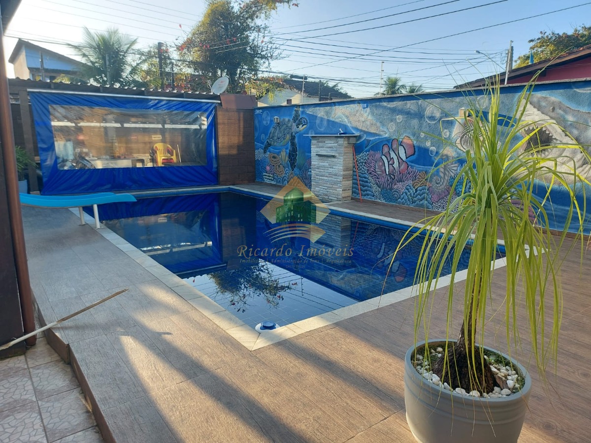 Belíssima casa na estufa 2 ideal para locação para temporada ótima localização