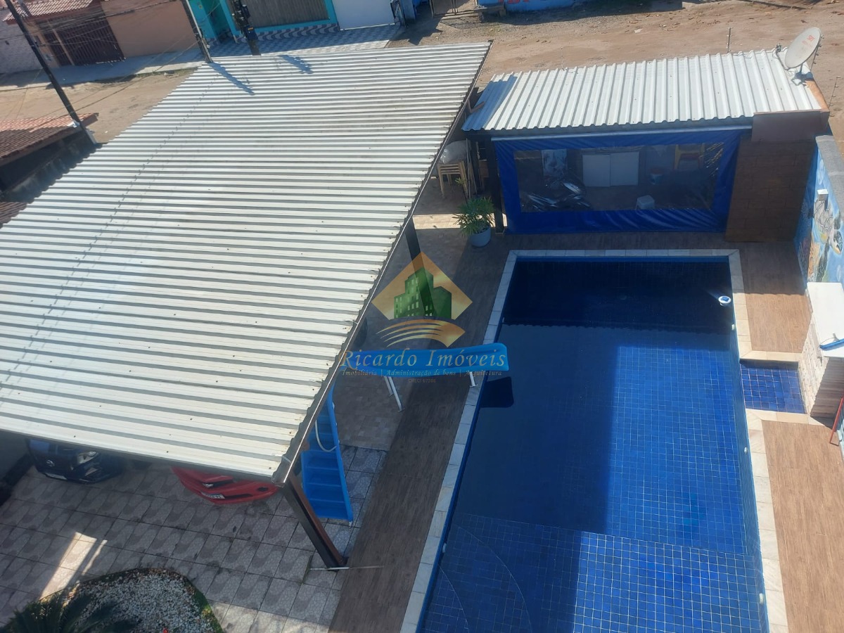 Belíssima casa na estufa 2 ideal para locação para temporada ótima localização