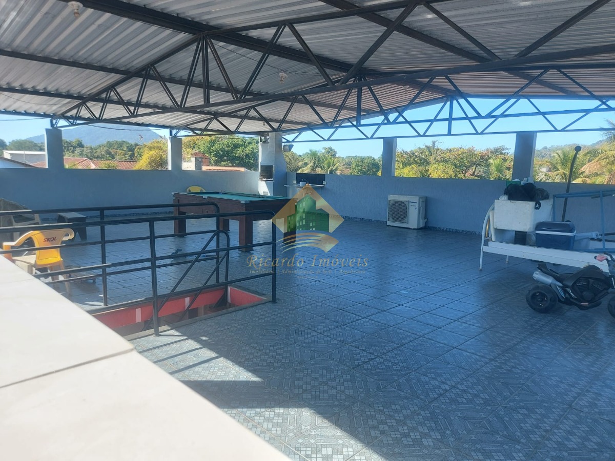 Belíssima casa na estufa 2 ideal para locação para temporada ótima localização