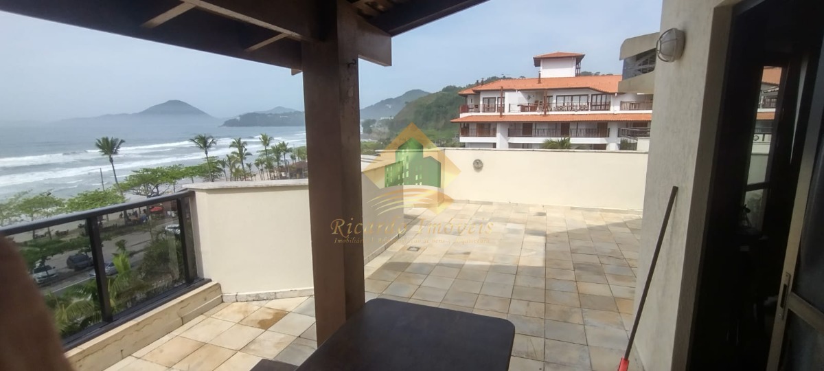 Excelente cobertura duplex frente para o mar na parte nobre da praia grande