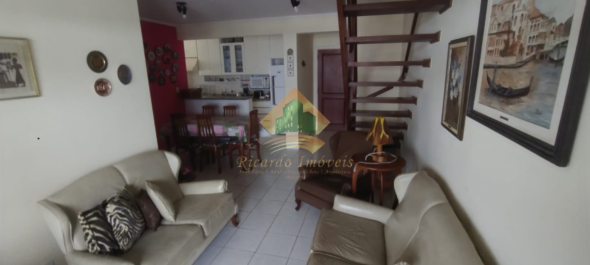 Excelente cobertura duplex frente para o mar na parte nobre da praia grande
