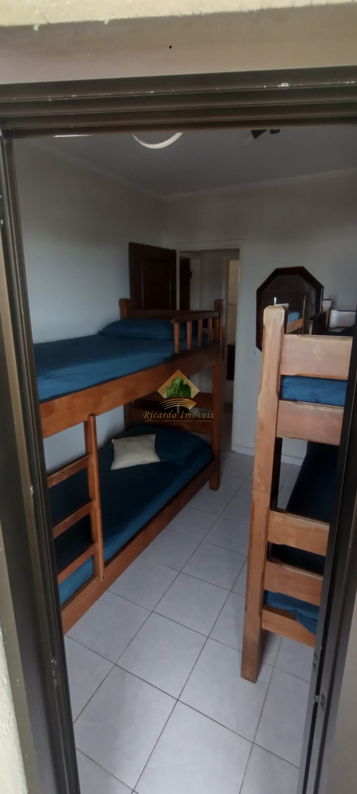 Excelente cobertura duplex frente para o mar na parte nobre da praia grande