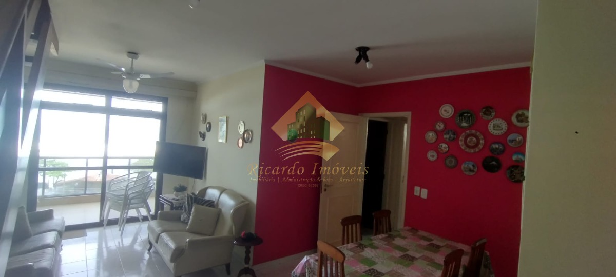 Excelente cobertura duplex frente para o mar na parte nobre da praia grande