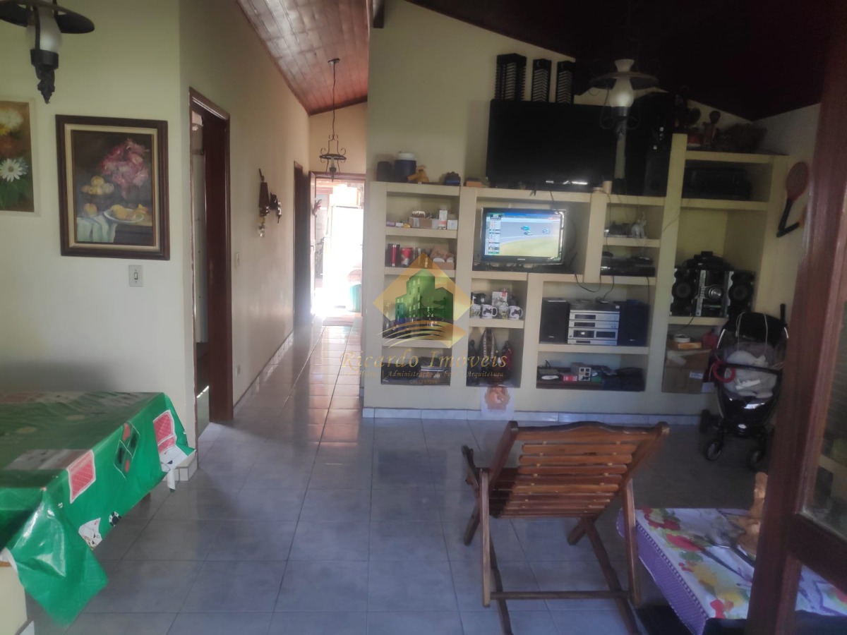 Casa com 2 dormitorios boa localização