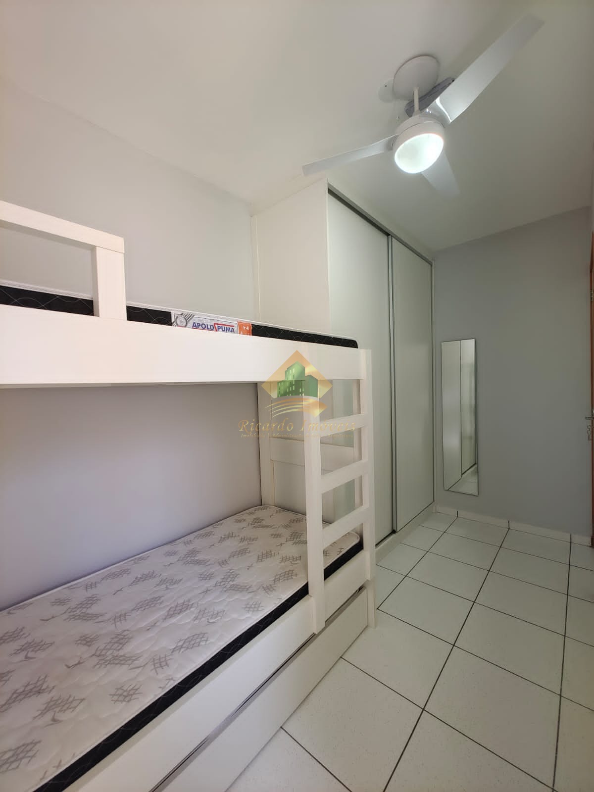 Excelente apartamento com ótimo custo benefício ótimo investimento para locação temporária.