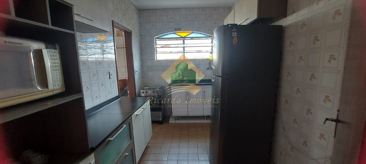 Casa com Edícula no Itaguá
