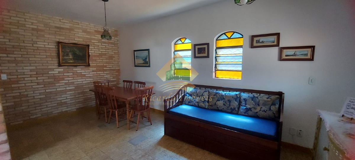 Casa com Edícula no Itaguá