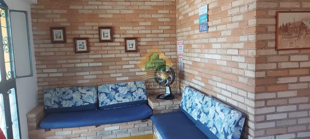 Casa com Edícula no Itaguá