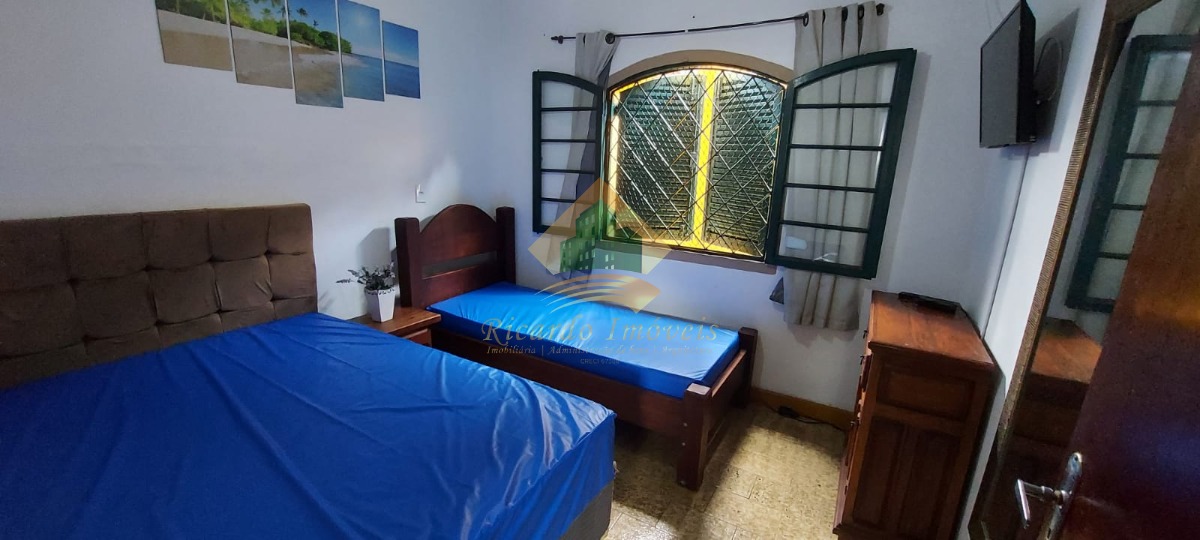 Casa com Edícula no Itaguá