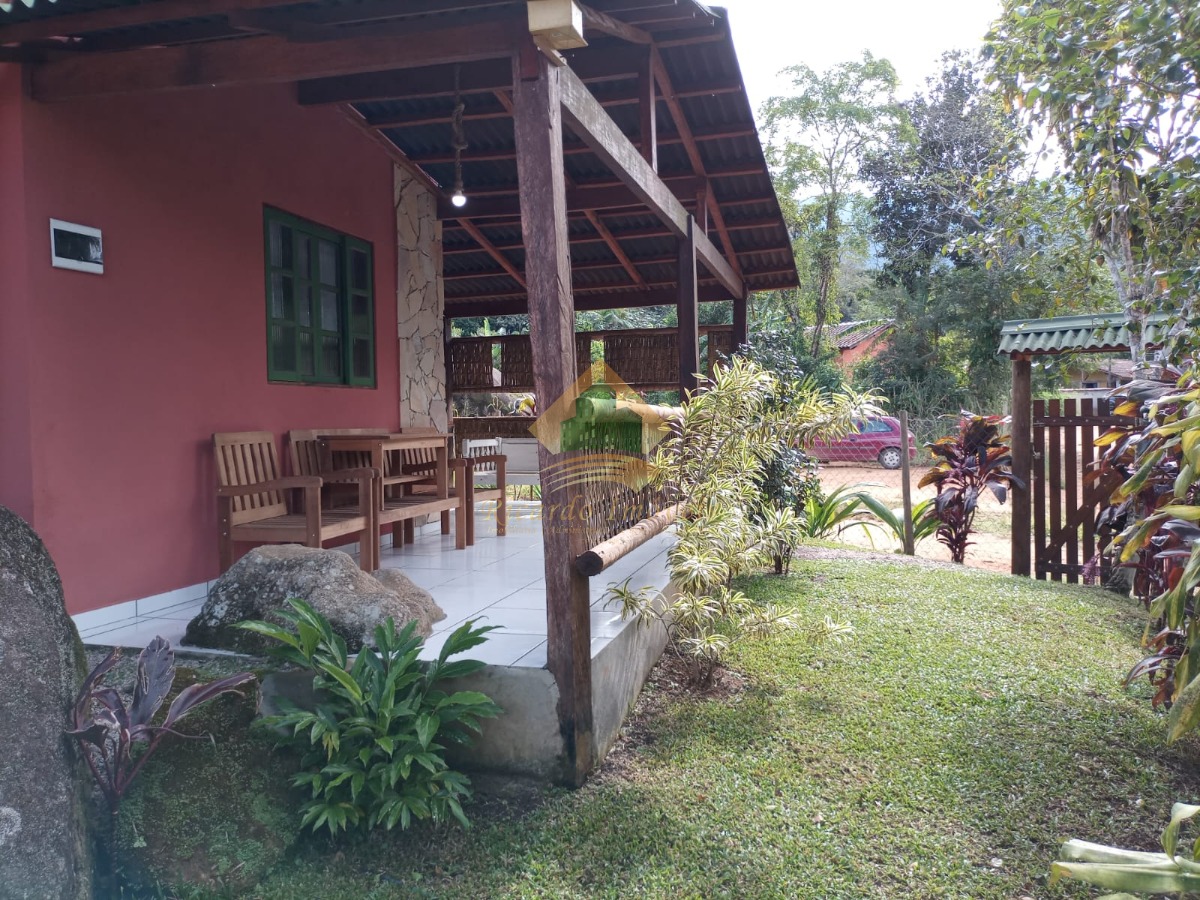 Linda casa no Sertão do Ubatumirim