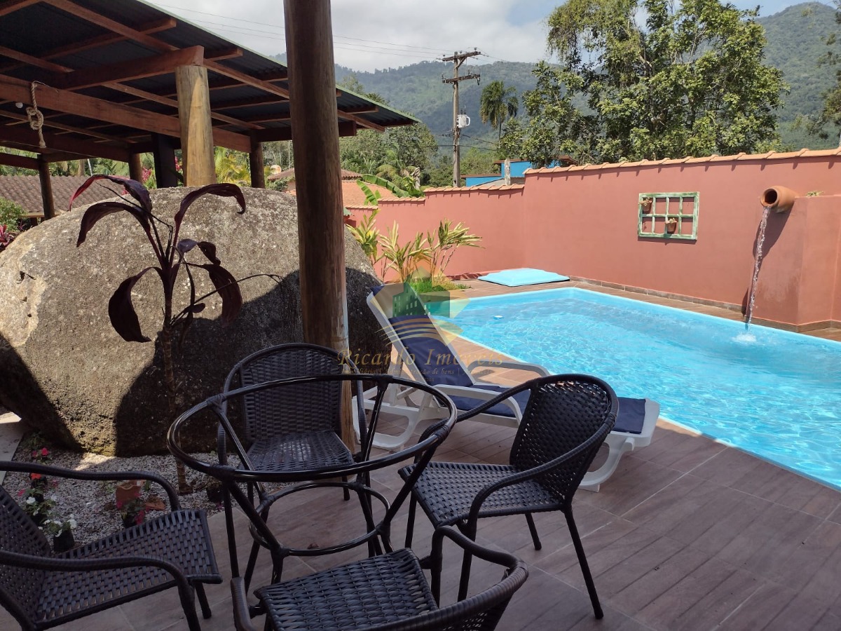 Linda casa no Sertão do Ubatumirim