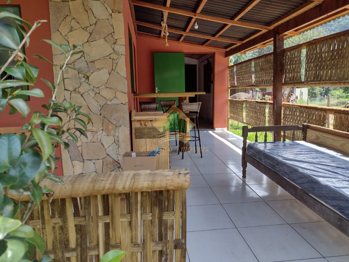Linda casa no Sertão do Ubatumirim