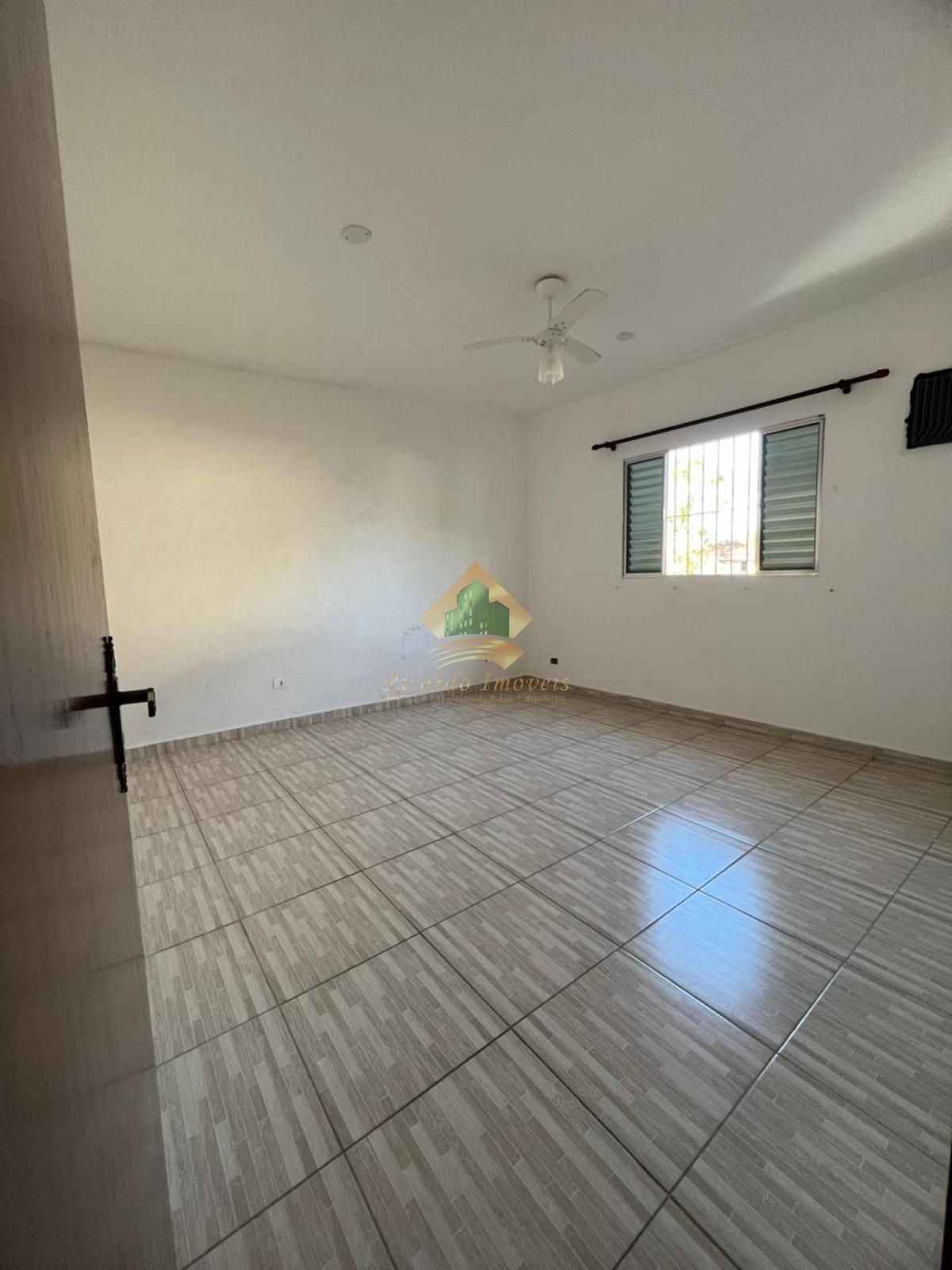 Excelente sobrado no Perequê-Açu, próximo da praia