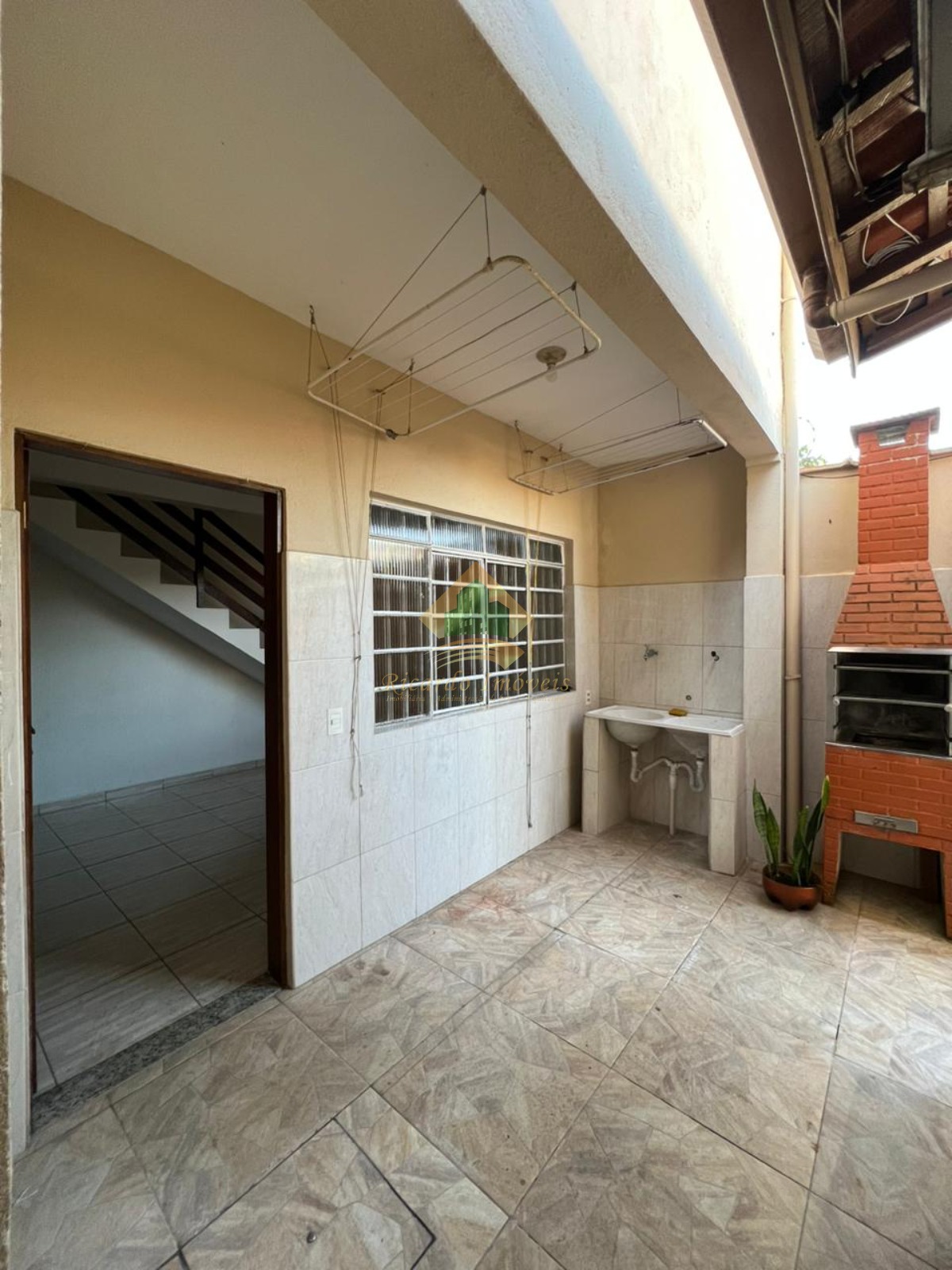 Excelente sobrado no Perequê-Açu, próximo da praia