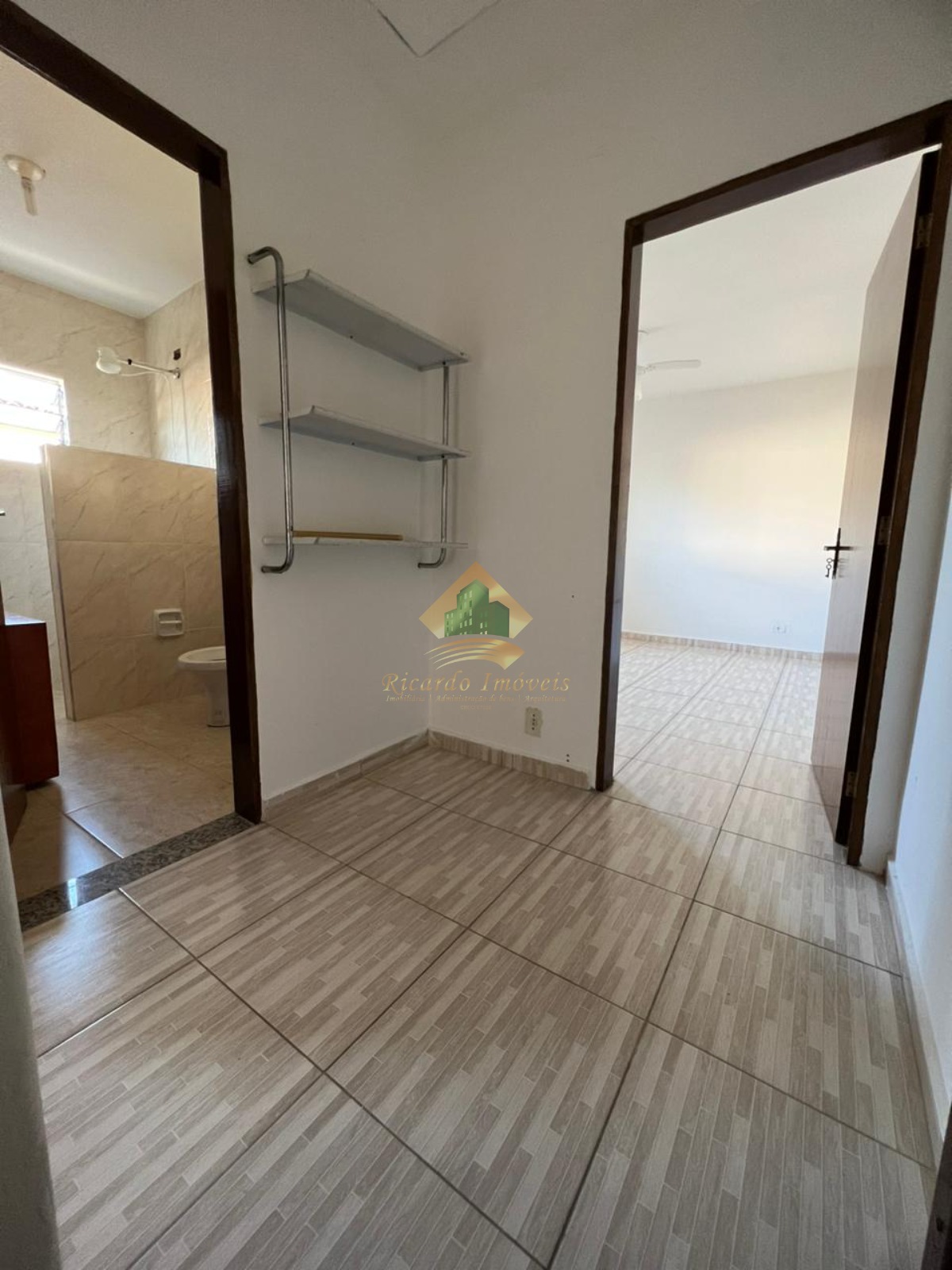 Excelente sobrado no Perequê-Açu, próximo da praia