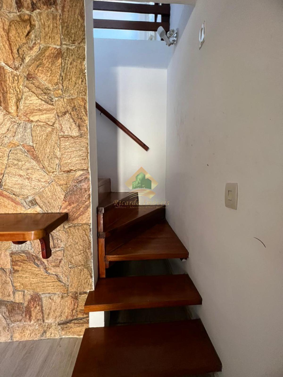 Excelente sobrado no Perequê-Açu, próximo da praia