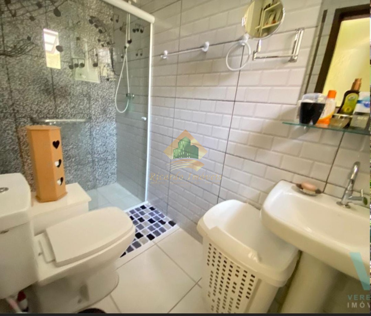 Belíssima casa em condomínio no horto florestal.