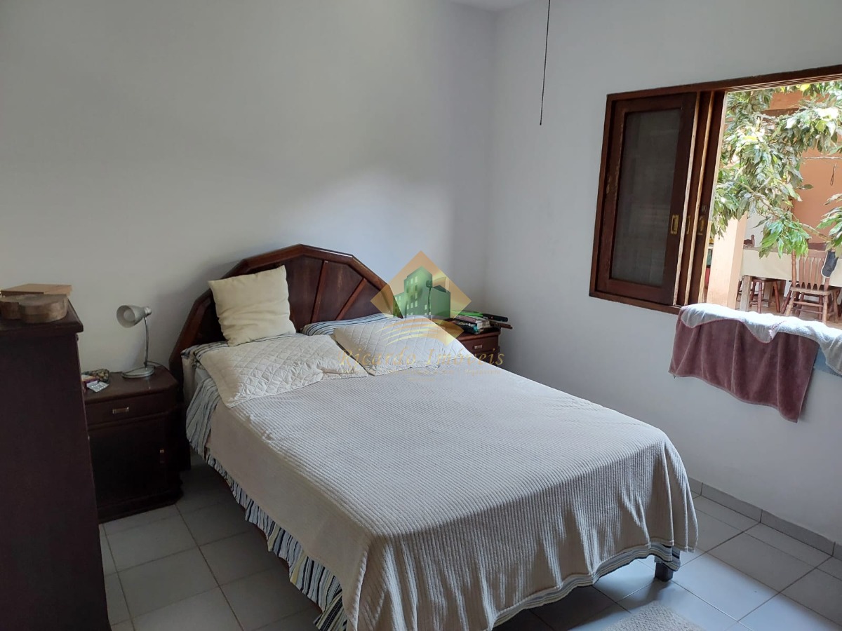 Excelente casa no bairro Jardim Carolina
